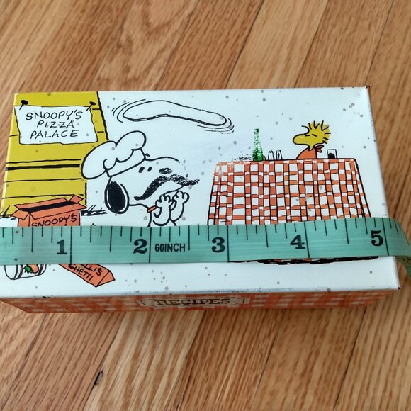 Vintage 60s Snoopy Recipe Box Peanuts Gang Charlie Brown Tin Metal - Picture 14 of 16